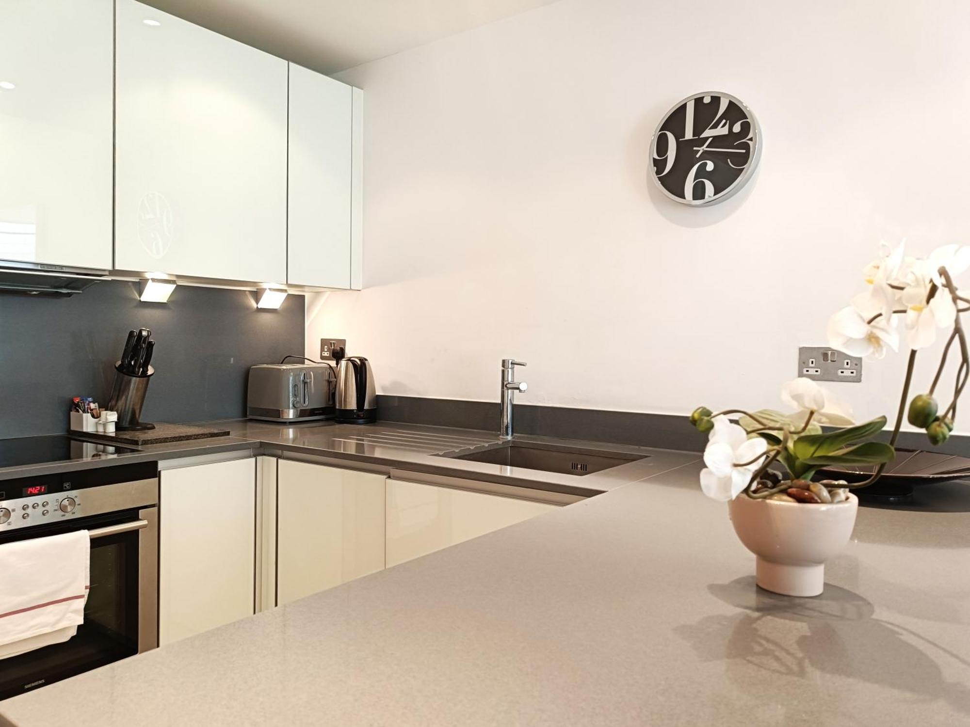 Tower Hill Serviced Apartments Londen Buitenkant foto